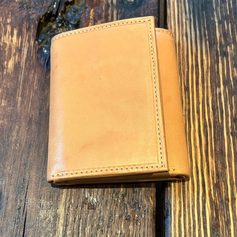 NWOT Handmade Tan Leather Wallet